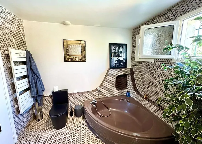 Atypique Avec Piscine 12x6 Cheminée Fdb Proche Du Golf Dans Parc Arbore *