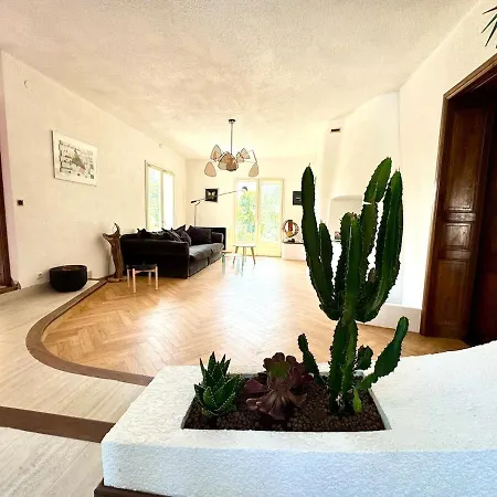 Atypique Avec Piscine 12x6 Cheminee Fdb Proche Du Golf Dans Parc Arbore Villa *