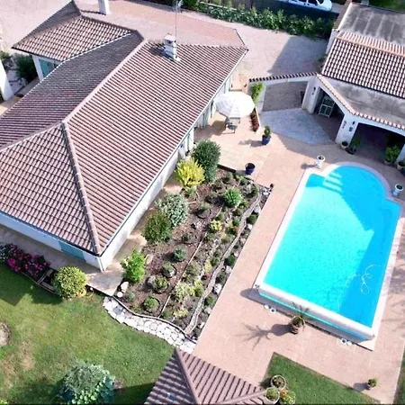 Atypique Avec Piscine 12x6 4 Pour 9 Personnes Proche Golf Dans Parc Arbore * 몽토방